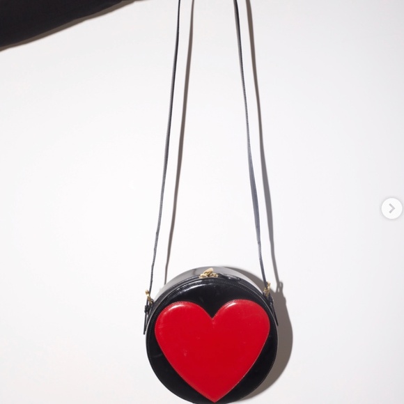 MOSCHINO Redwall Black Leather Red Heart Circle Round Shoulder Bag Vintage Rare - Picture 2 of 16